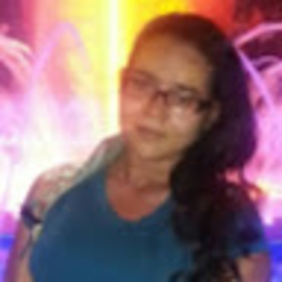 Meet your Posher, Jennifer - Picture 1 of 1